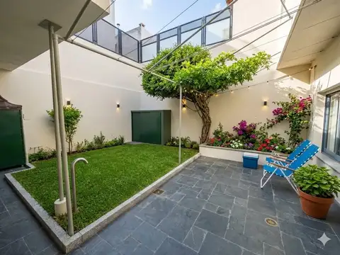 CASA LOTE PROPIO 8.66 X 18 GARAGE 5.6 X 3. FONDO LIBRE 7 X