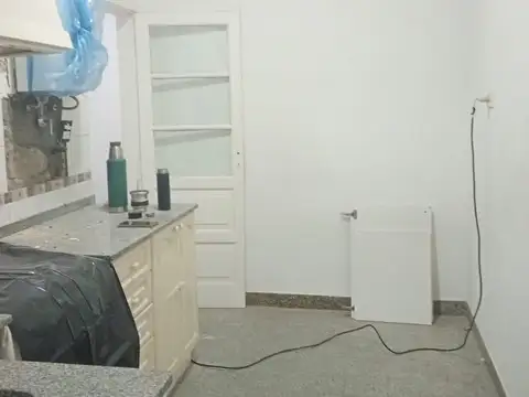 Casa en alquiler c/ cochera en Béccar