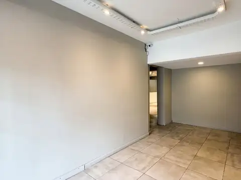Local en Venta 71 años