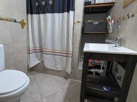 VENTA CASA 4 AMBIENTES JARDIN COCHERA A CREDITO