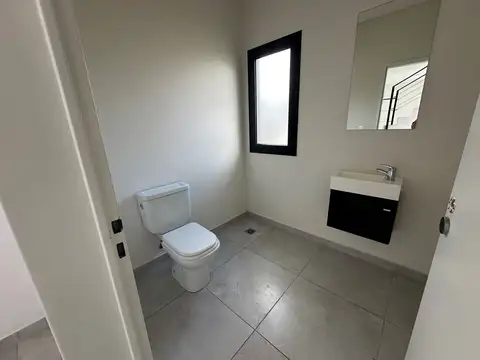 Casa en Alquiler en El Aljibe, USD 1.600