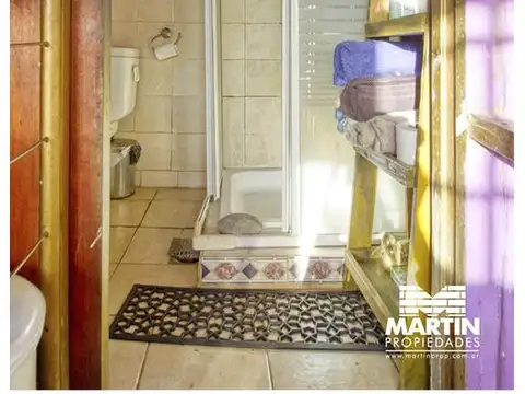 Casa en venta en Martinez A Reciclar 3 ambientes. Lote 10x26.