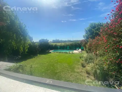 Casa en Venta en Galapagos, USD 275.000