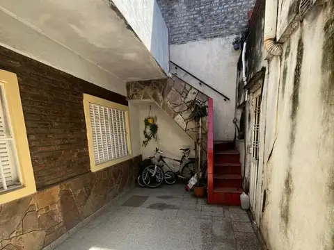 Venta de Casa de Pasillo de Dos Dormitorios en Bella Vista-Rosario
