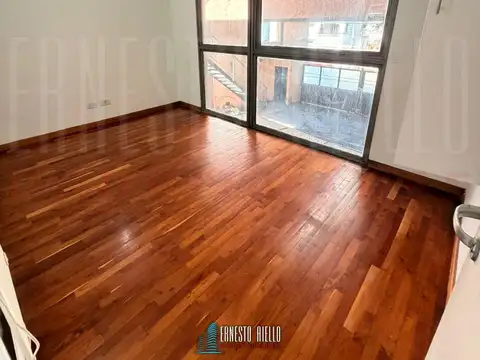 Sarmiento 800, Piso 0