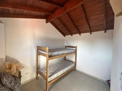 Depto Tipo Casa 4 ambientes con 2 baños