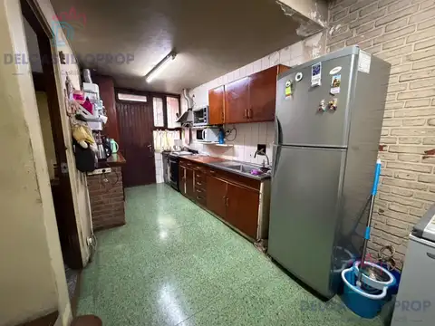 Casa 5 ambientes con 2 baños