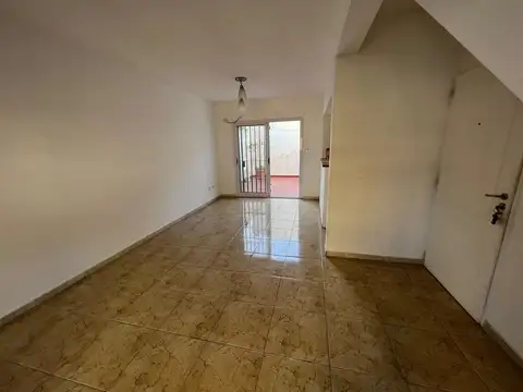 Departamento en Alquiler en Zárate, $ 800.000