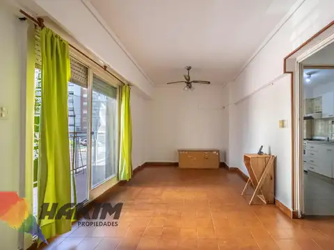 DEPARTAMENTO 3 AMBIENTES, CON COCHERA FIJA CUBIERTA EN VILLA URQUIZA