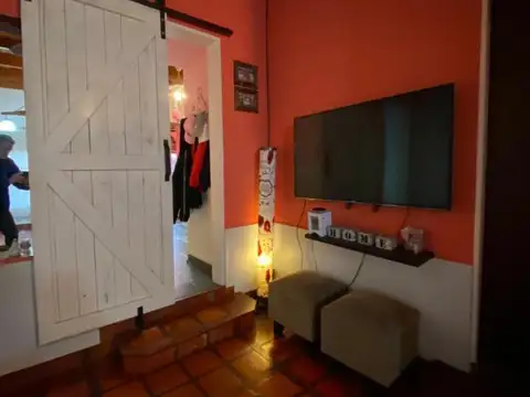 Casa 4 ambientes con 1 baño