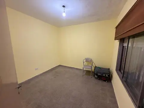 H. Quintana 1100, pasillo, alquiler 2 dormitorios, patio.