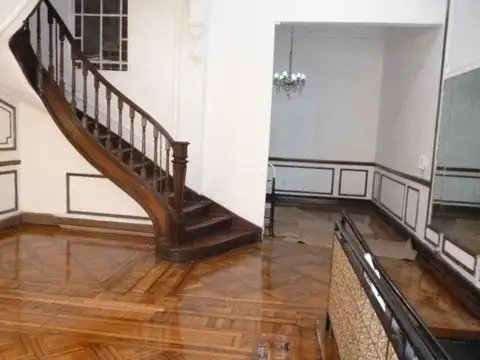 Depto Tipo Casa en Venta 100 años