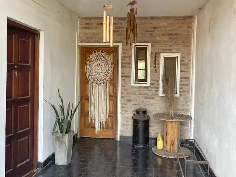 Casa venta luminosa Altos de Pacheco
