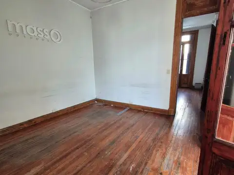 Depto Tipo Casa 6 ambientes con 1 baño