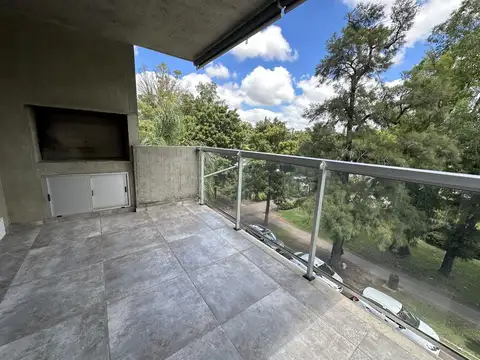 Depto 2 dormitorios en venta - balcon terraza- vista al parque - cochera