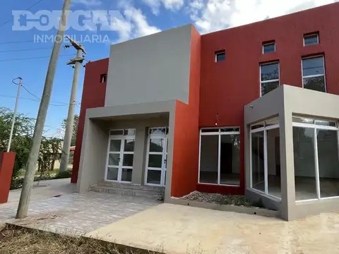 Local en Alquiler en Las Magdalenas, $ 600.000