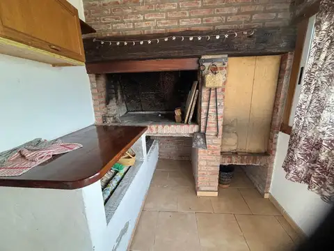 Casa 4 ambientes con 1 baño