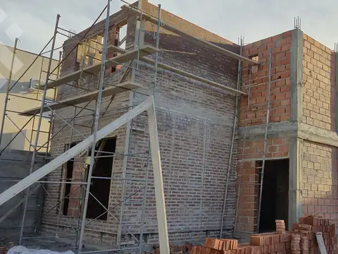Depto Tipo Casa 4 ambientes con 1 baño