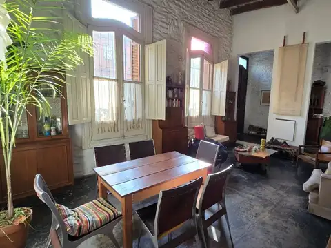 Casa 6 ambientes con 3 baños