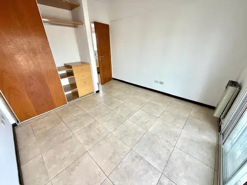 Departamento en Venta en Moron Sur, USD 180.000