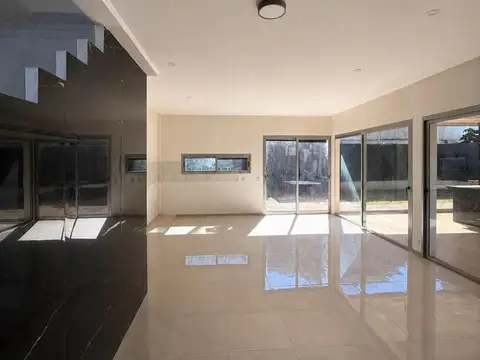 Casa en Venta en Posadas, USD 240.000