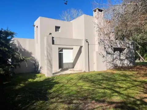 Casa en venta - 2 Dormitorios 2 Baños - Santa Brigida