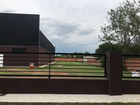 VILLA ROSA  GALPON EN VENTA 100