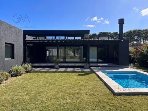 Casa en Alquiler de 3 dormitorios