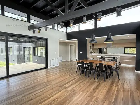 Casa en Alquiler de 3 dormitorios