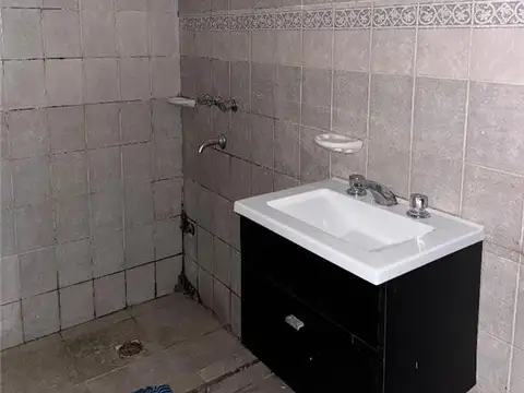 Departamento 2 ambientes con 165 baños