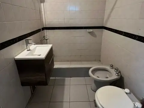 Depto Tipo Casa en Venta 40 años