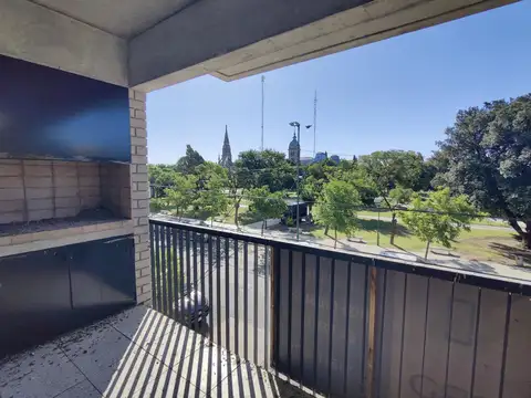 Departamento en venta frente a Plaza San Martin
