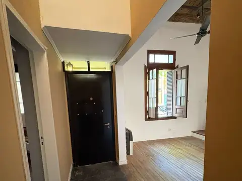 VTA CASA EN CHACARITA 5 AMB ESCRIT + PATIO