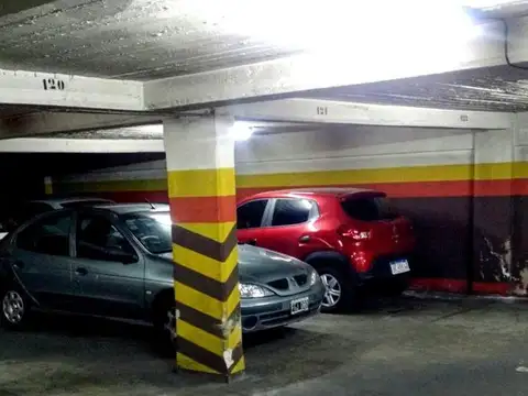 Cochera en Venta de 4  mts largo x 3  mts ancho