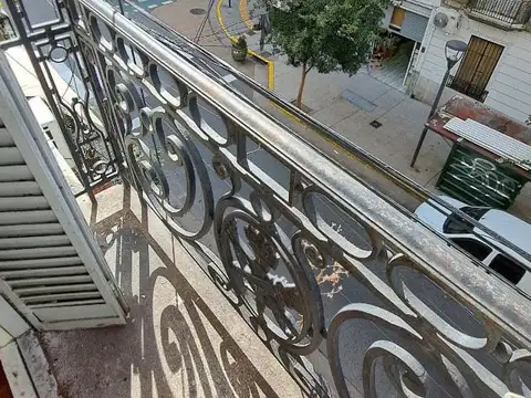 3amb Balcon Frente- Luminoso- Baja Expensa- Pasteur cerca Av Corrientes- Whatsapp