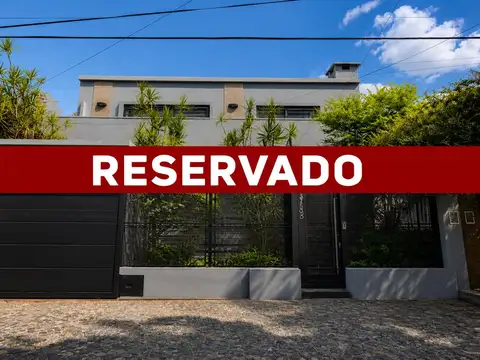 Venta Casa 5 ambientes quincho jardin garage