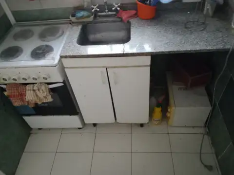 AV JUJUY 1100, Piso 1