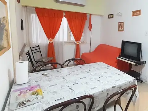 1 AMBIENTE DIVIDIDO CON COCHERA