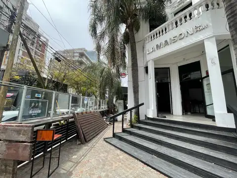 Local en Alquiler en Olivos, USD 4.850