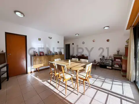 Casa de 2 Dormitorios en Venta en Abasto