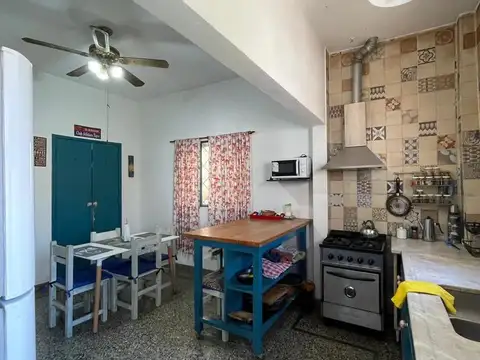 Casa 4 ambientes en venta en Merlo centro