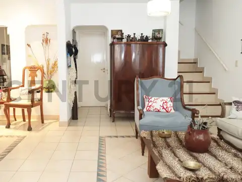 VENTA | PH AMPLIO AL FRENTE | Moron sur | Evalua permuta