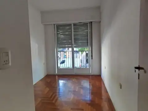 Depto Tipo Casa 4 ambientes con 1 baño