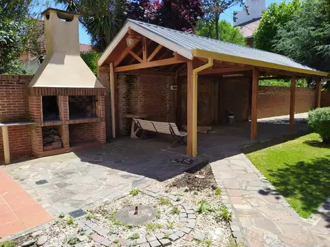 Casa en Alquiler en Miramar, USD 3.500