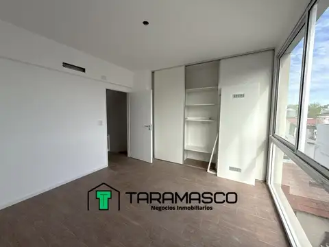 Depto Tipo Casa 3 ambientes con 2 baños