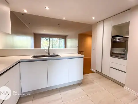 Departamento en Venta con 2 cocheras