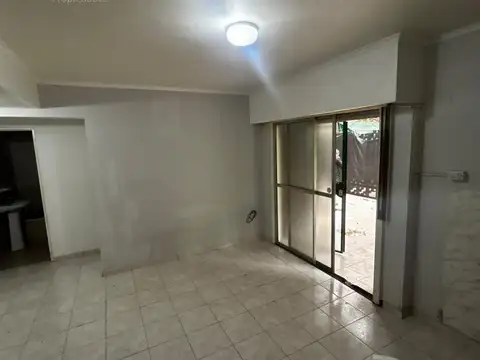 Depto Tipo Casa en Alquiler en Villa Ballester, $ 750.000