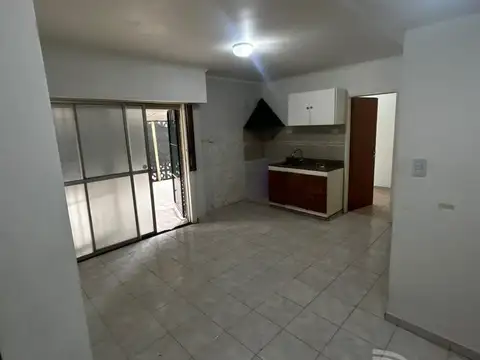 Depto Tipo Casa en Alquiler de 2 dormitorios