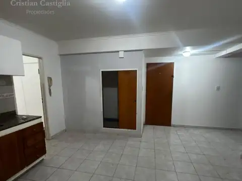Depto Tipo Casa en Alquiler con 1 cocheras