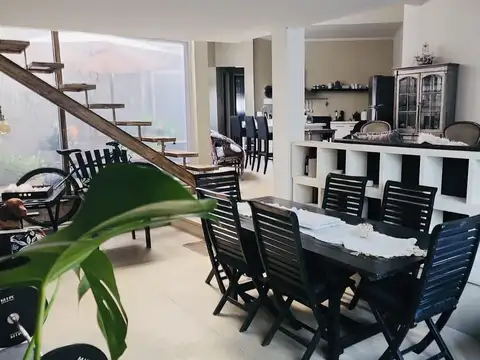 Casa en Venta - 3 Dormitorios 2 Baños - 150mts - La Plata